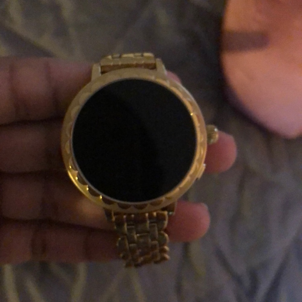 Kate Spade Scallop Smart Watch